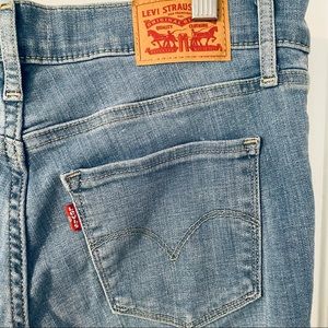Levi’s Light Wash 311 Shaping Skinny Jeans